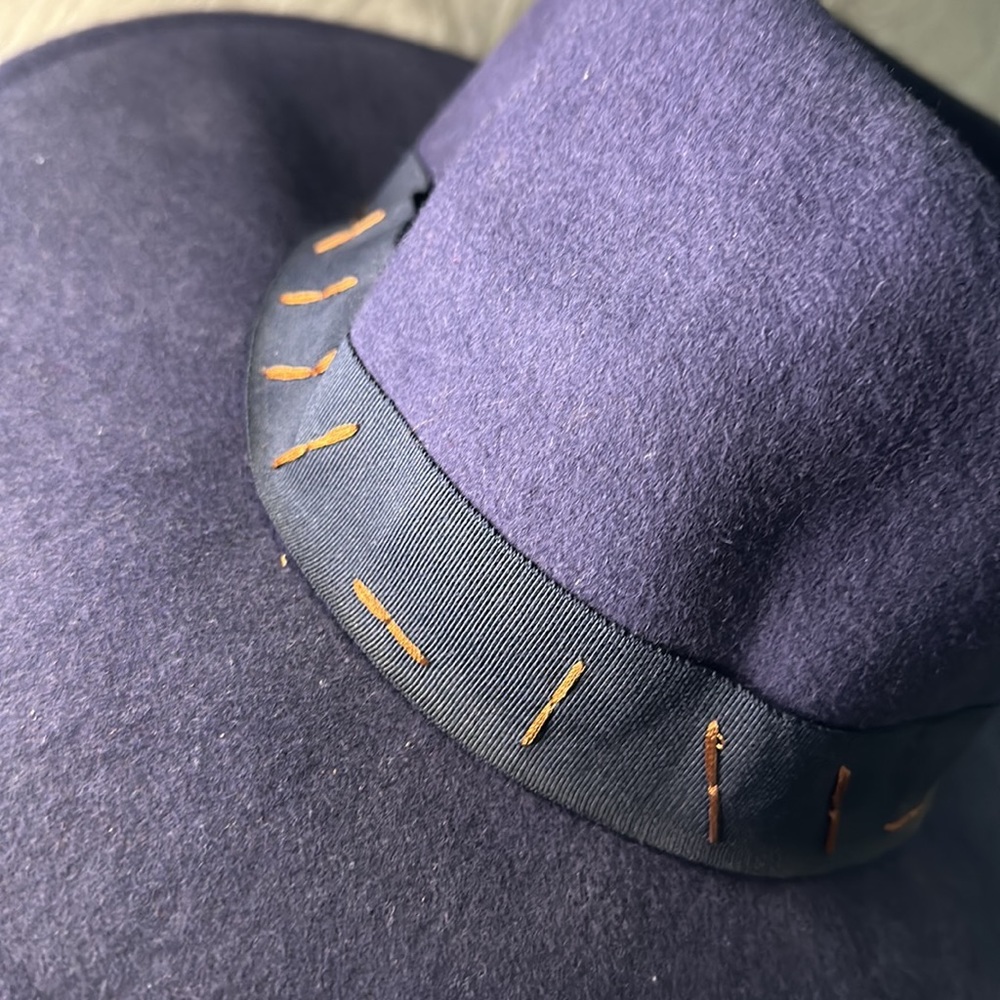 Universal Thread Hat - Picture 2 of 2